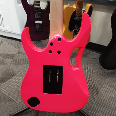 JEM Junior Steve Vai Signature Electric Guitar with Vine Inlay - Pink 4